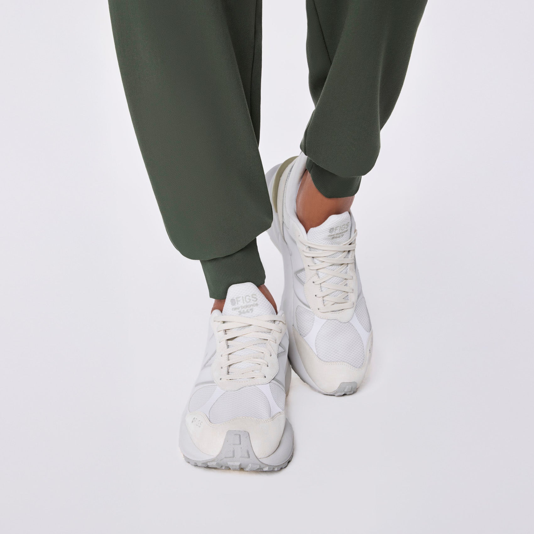 FIGS | New Balance 3447 - Cream/Grey