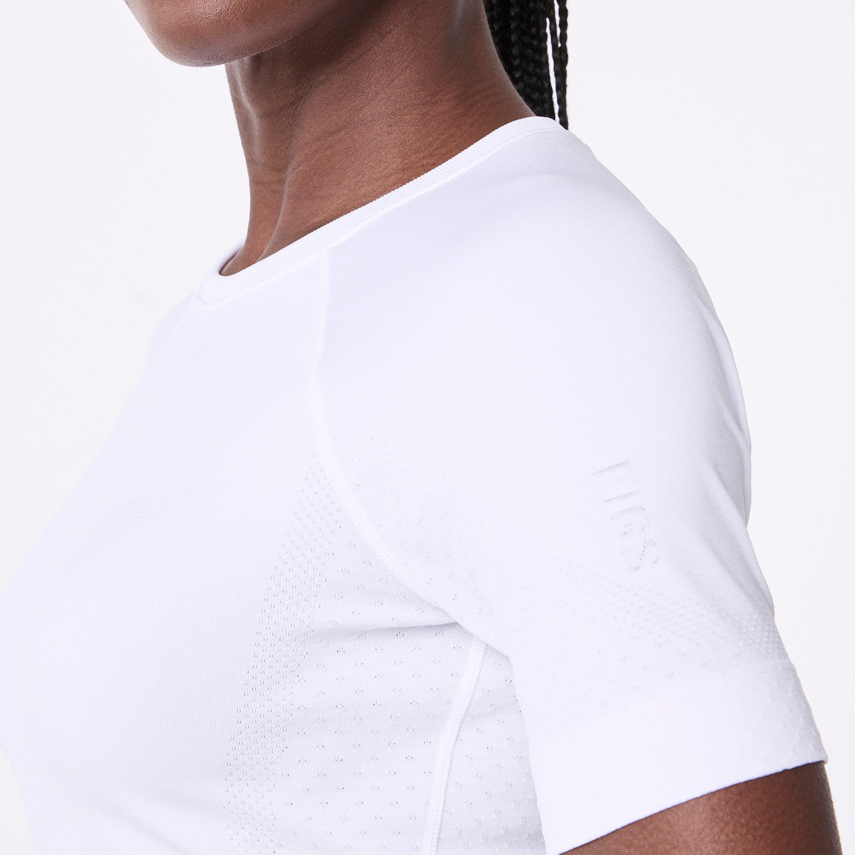 Salta Seamless Short-Sleeve Underscrub - White