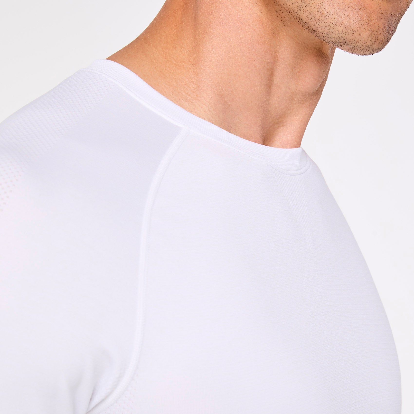 Makato Seamless Short-Sleeve Underscrub - White