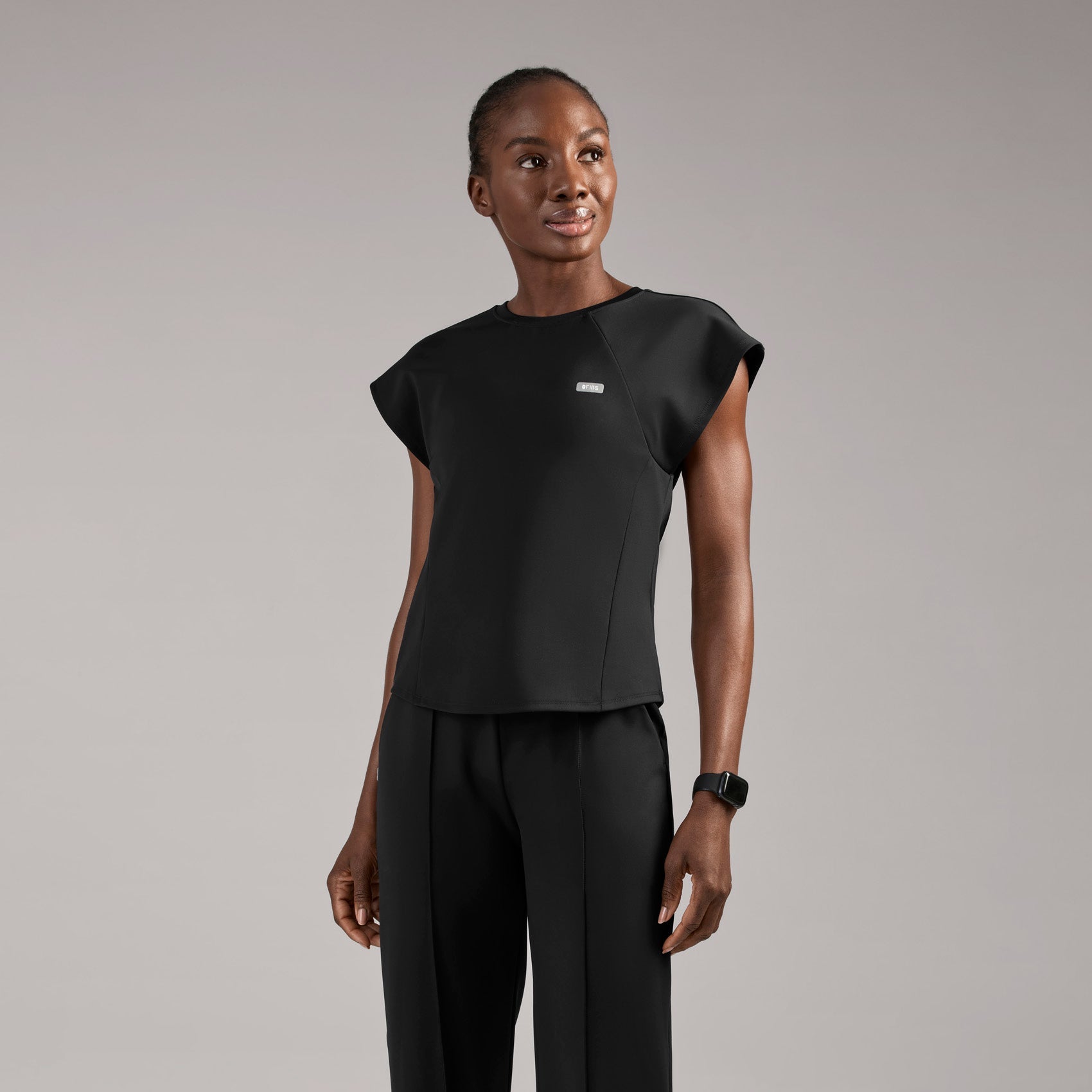 Alice Slim Crewneck Scrub Top - Black