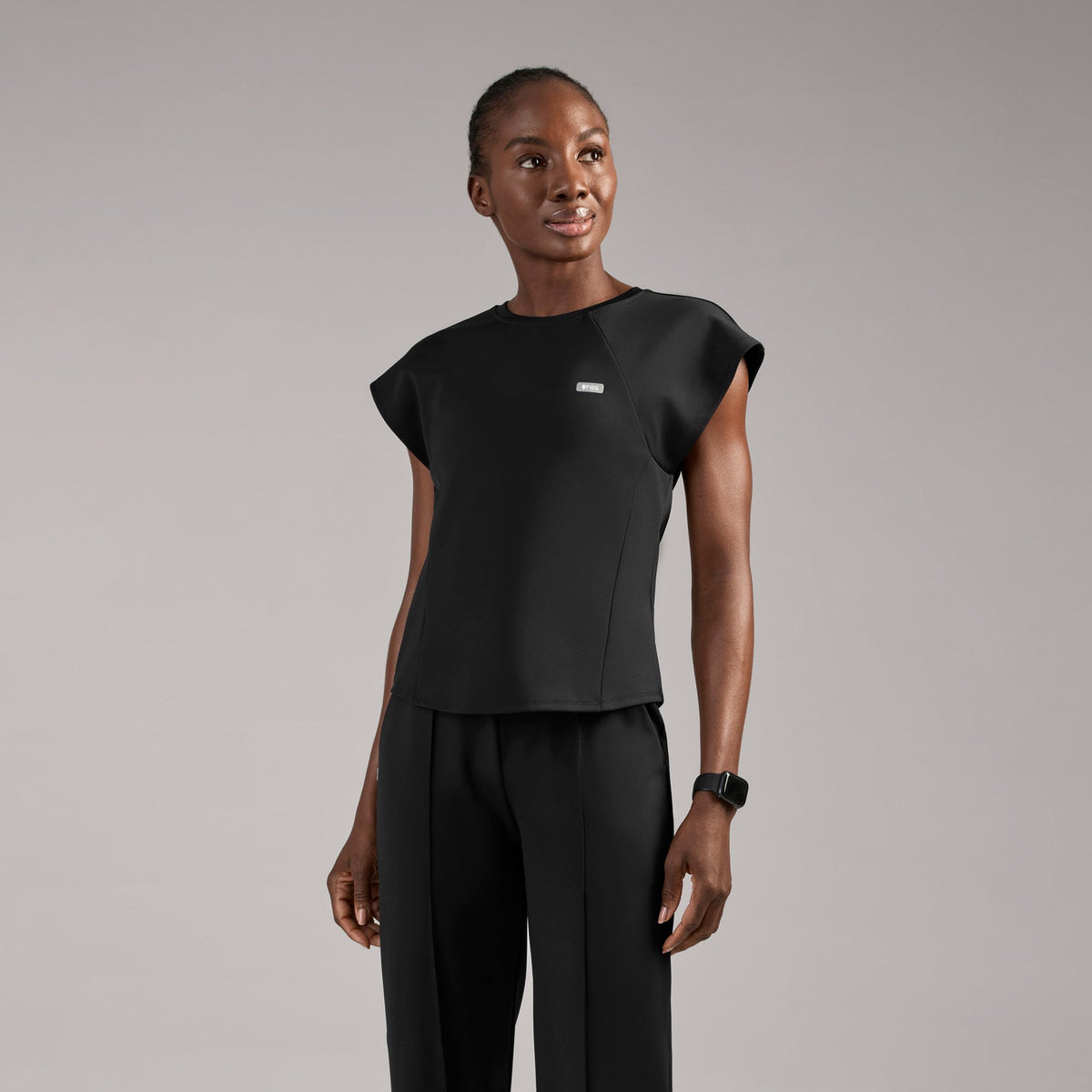 Alice Slim Crewneck Scrub Top - Black