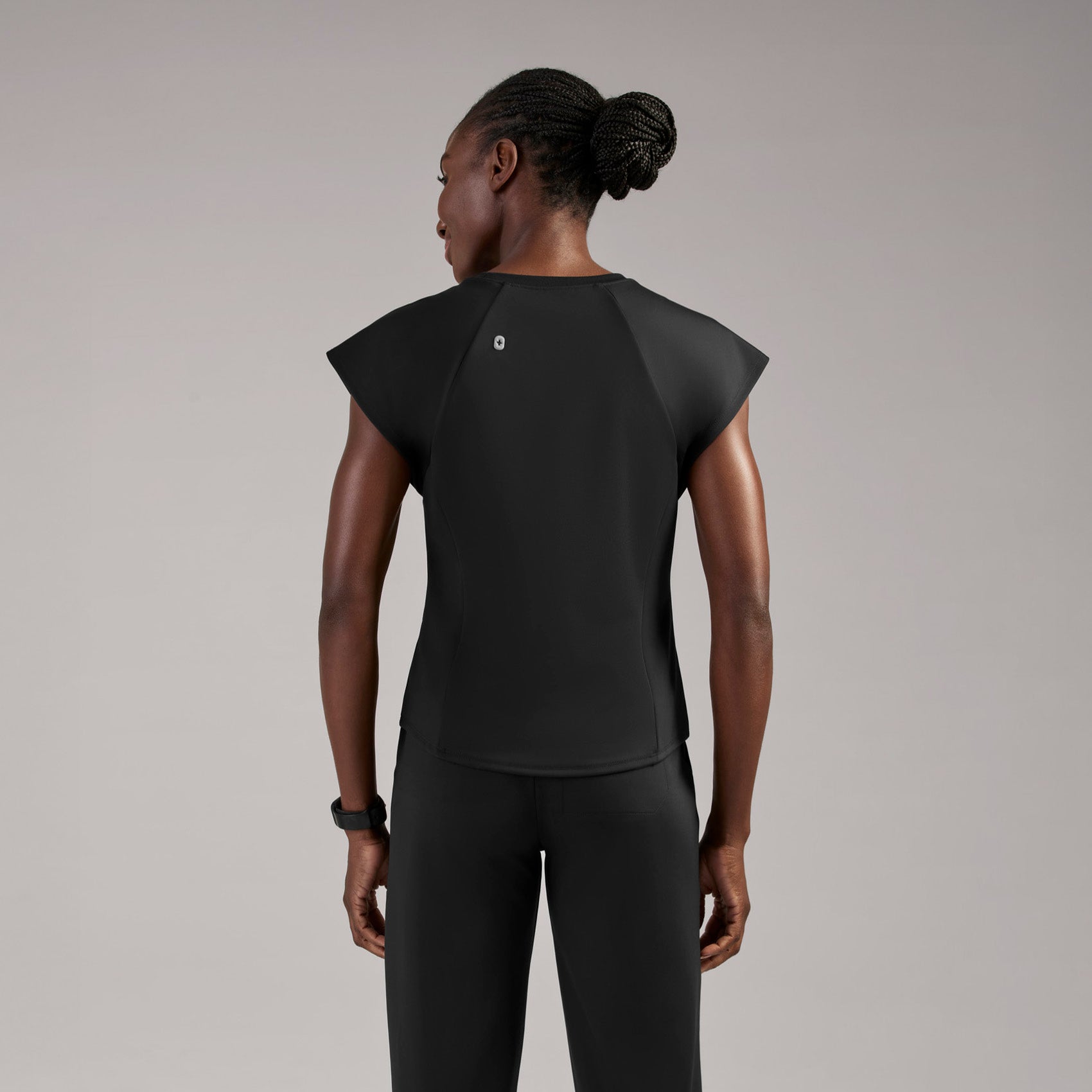 Alice Slim Crewneck Scrub Top - Black