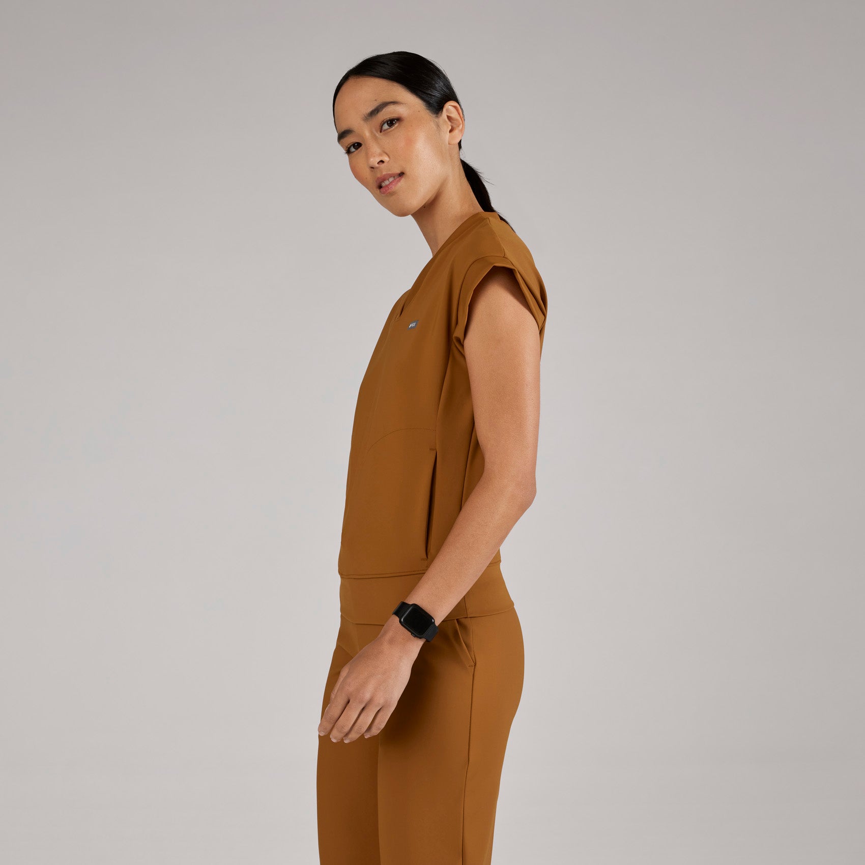 Mira Banded Scrub Top - Alder