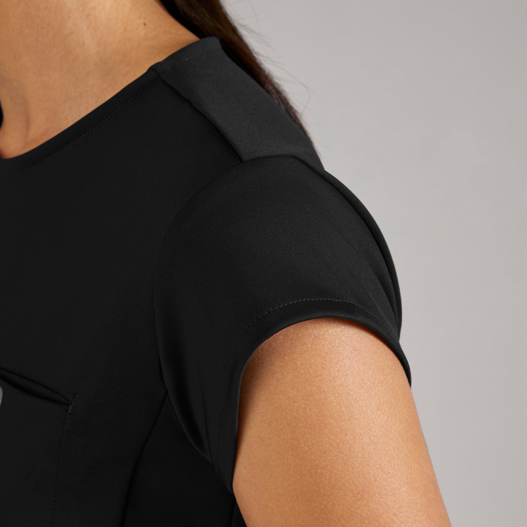 Alma Slim Crewneck Tunic Scrub Top - Black