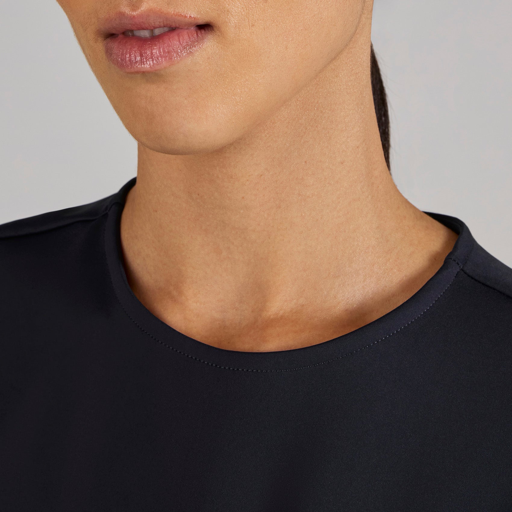 Alma Slim Crewneck Tunic Scrub Top - Navy