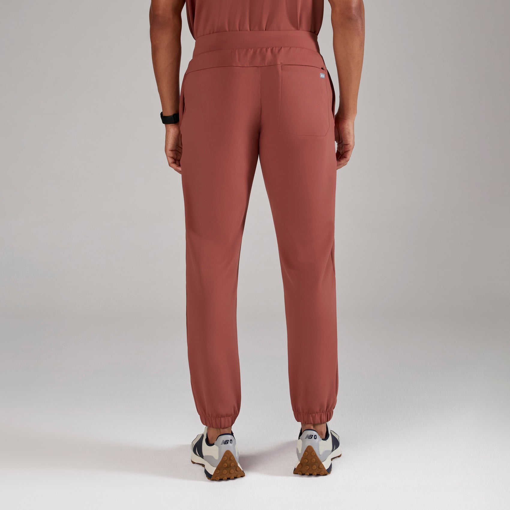 Forster Slim Jogger Scrub Pant - Rosewood