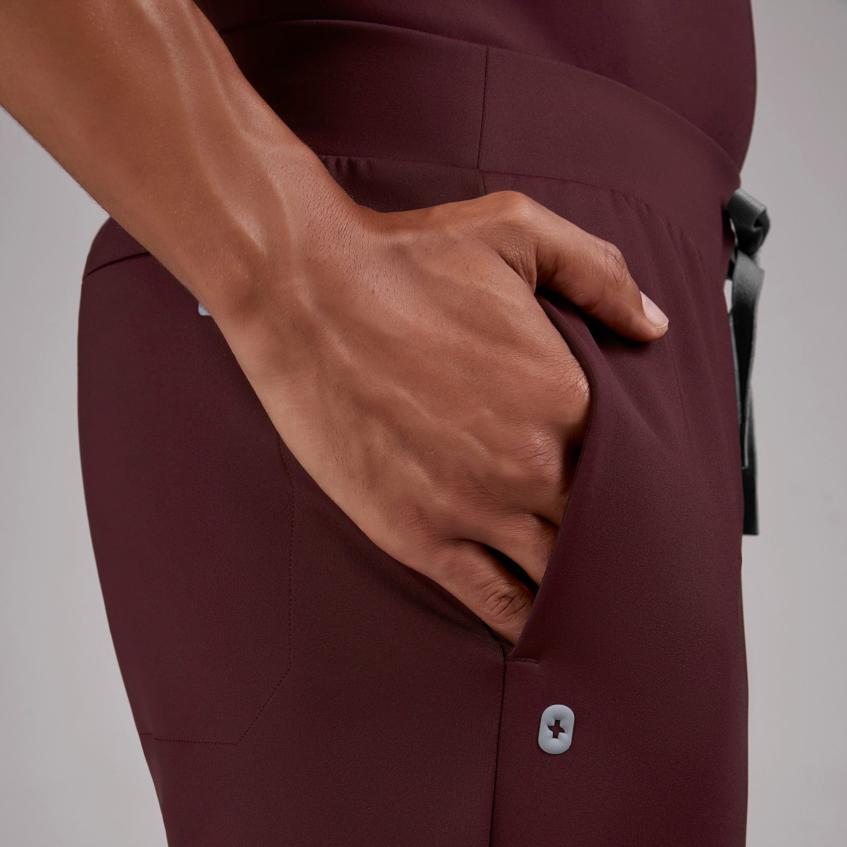 Forster Slim Jogger Scrub Pant - Burgundy