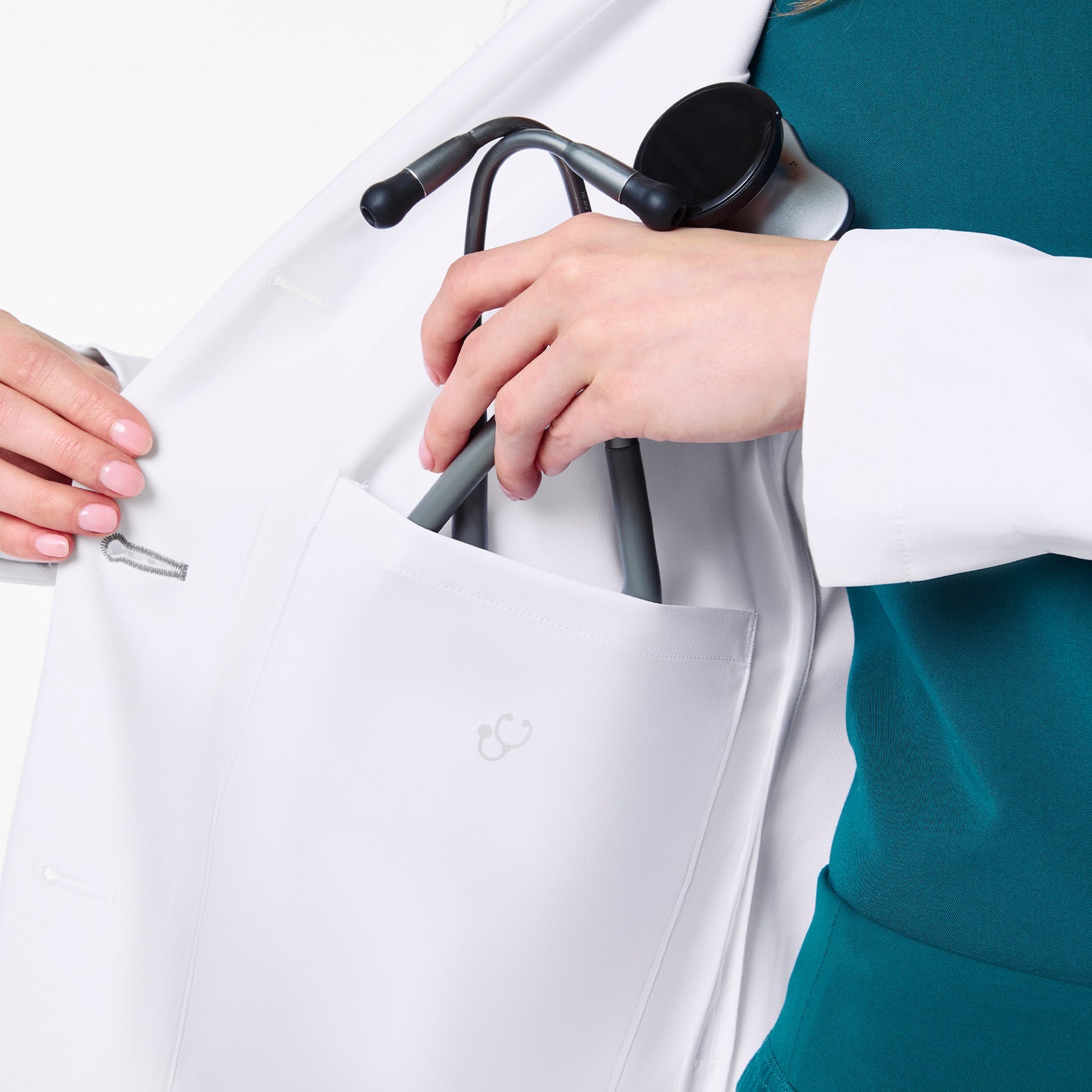 Bellevue Long Slim Lab Coat - White