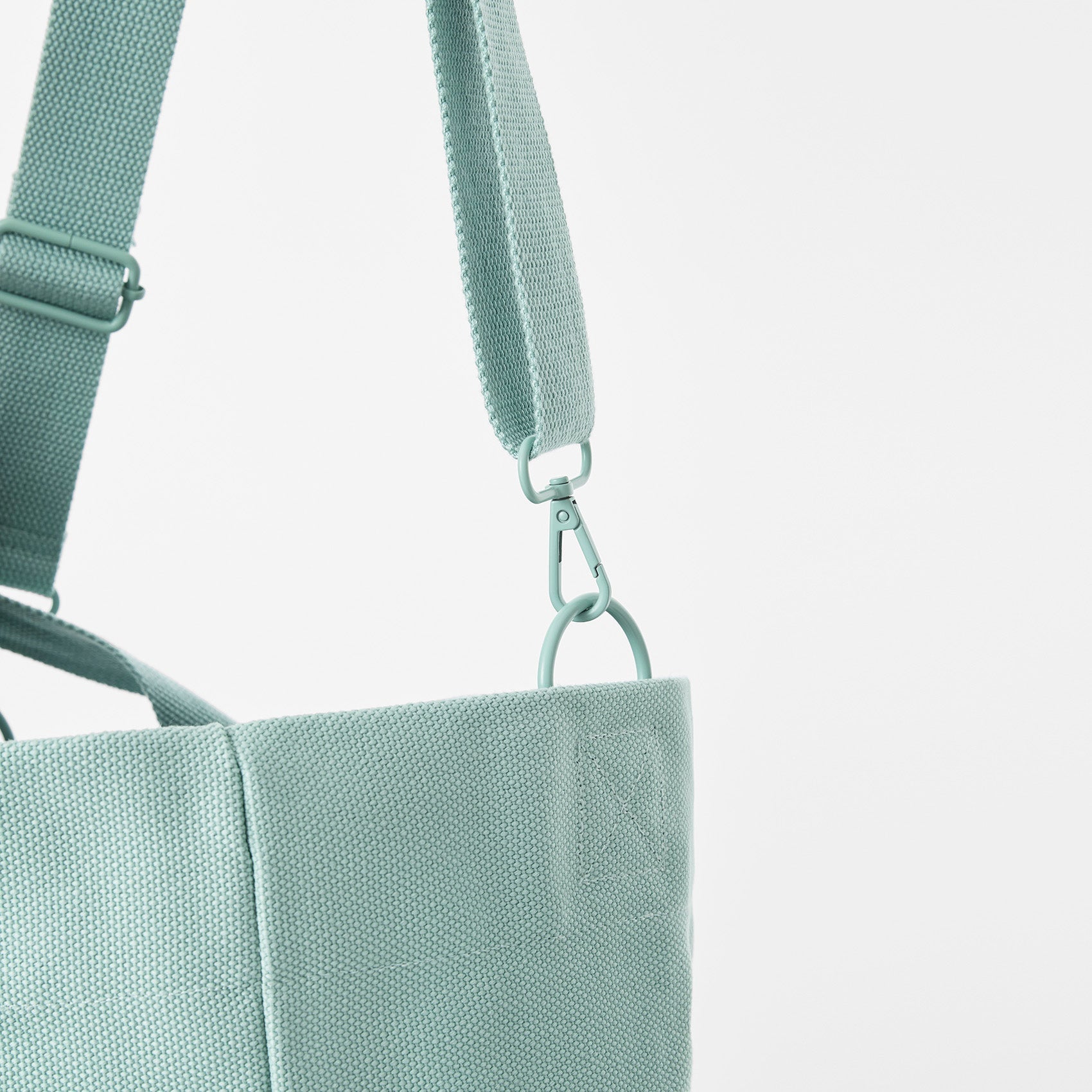 A Very Large Needle Detachable Strap Tote - Seaglass