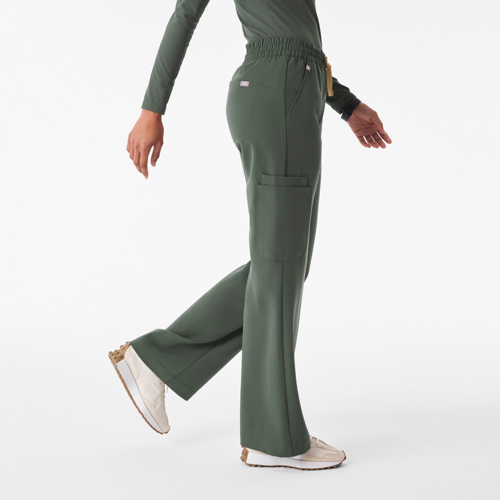 Isabel Ruched Wide-Leg Scrub Pant - Moss