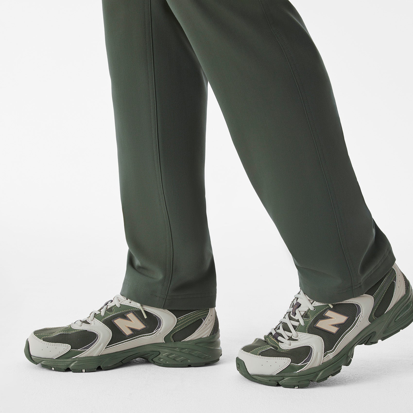 FIGS | New Balance 530 - Moss