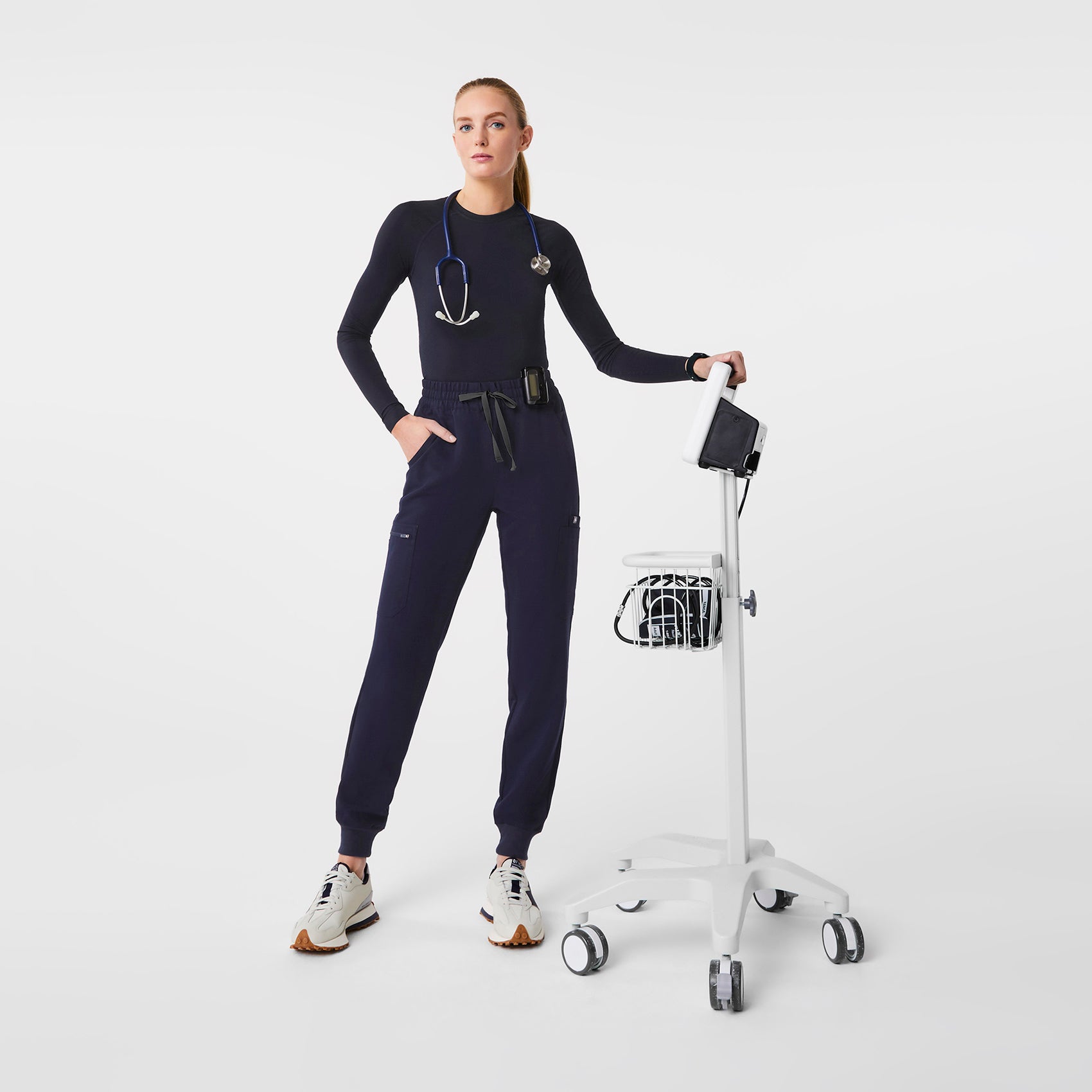 Uman High-Rise Jogger Scrub Pant - Navy