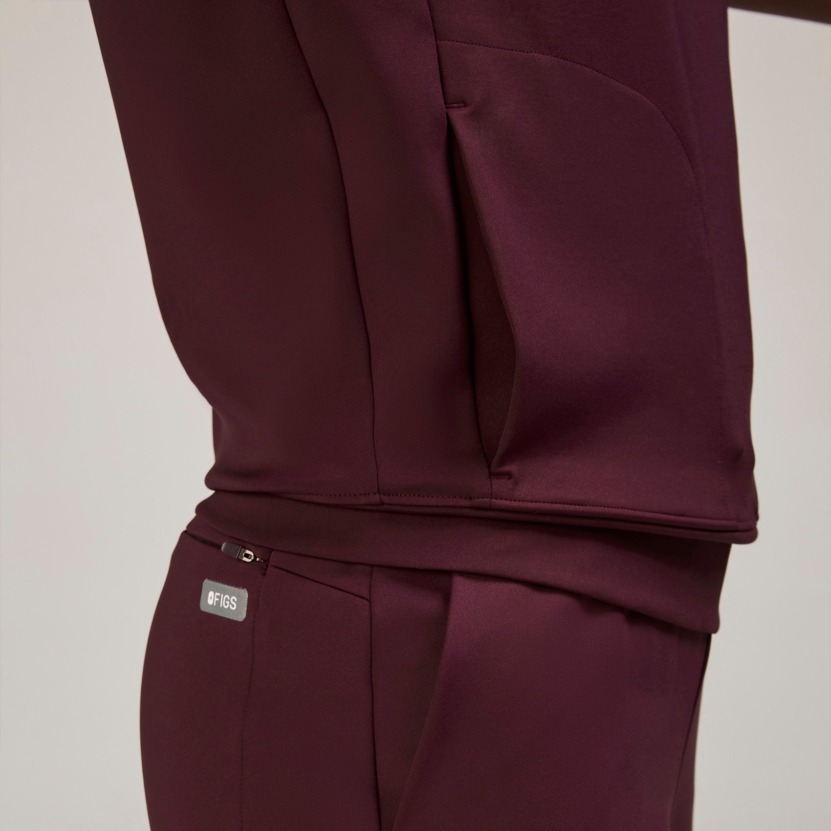 Mira Banded Scrub Top - Burgundy