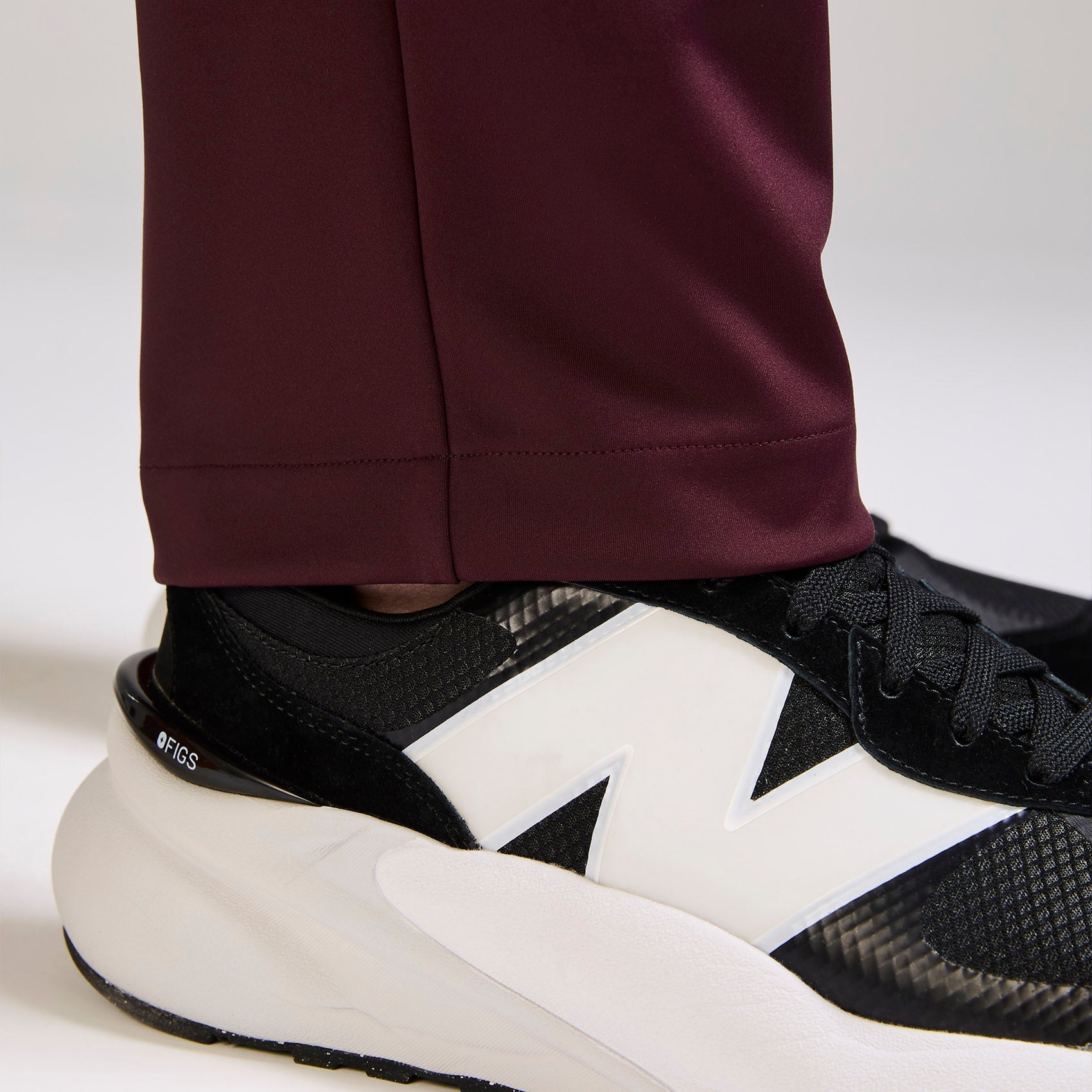 Norris Straight-Leg Scrub Pant - Burgundy