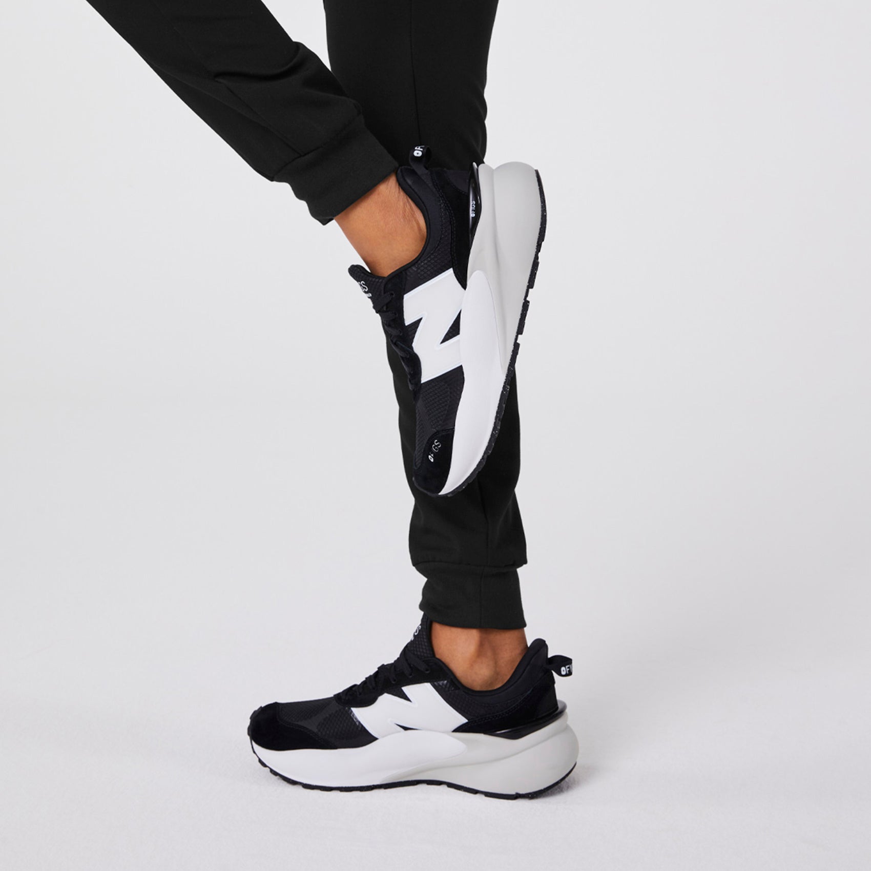 FIGS | New Balance 3447 - Black