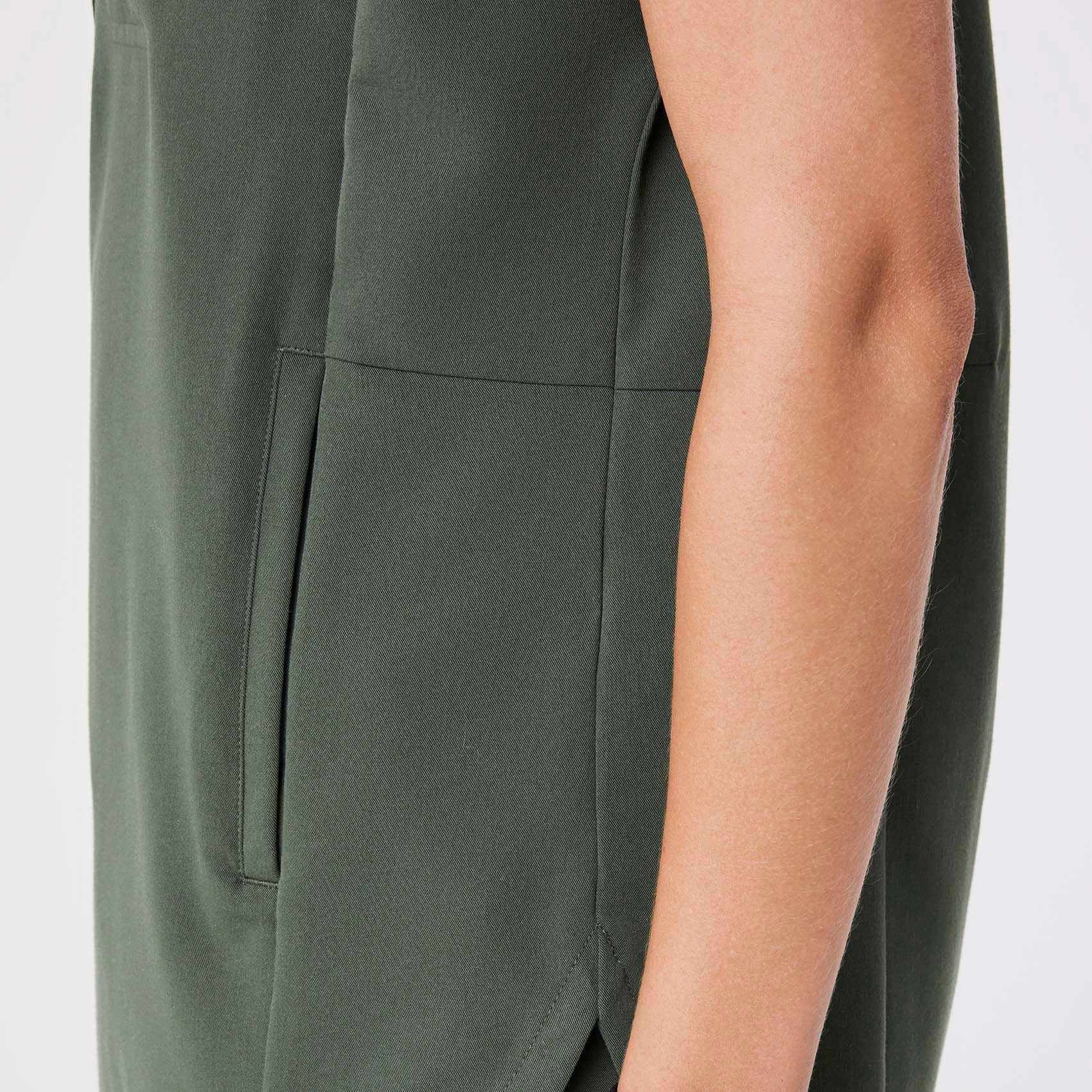 Montex Relaxed Scrub Top - Moss