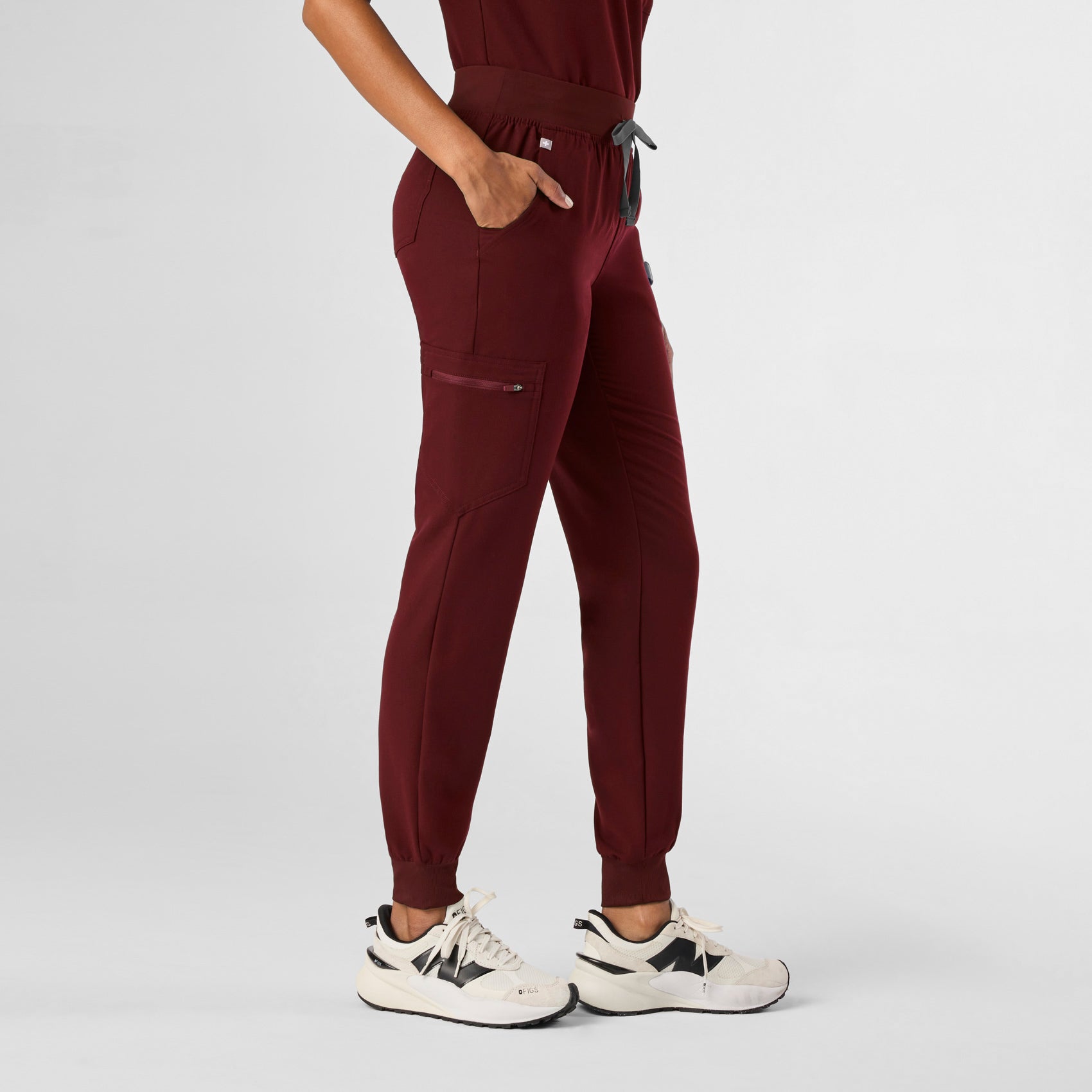 Zamora Jogger Scrub Pant™ - Burgundy