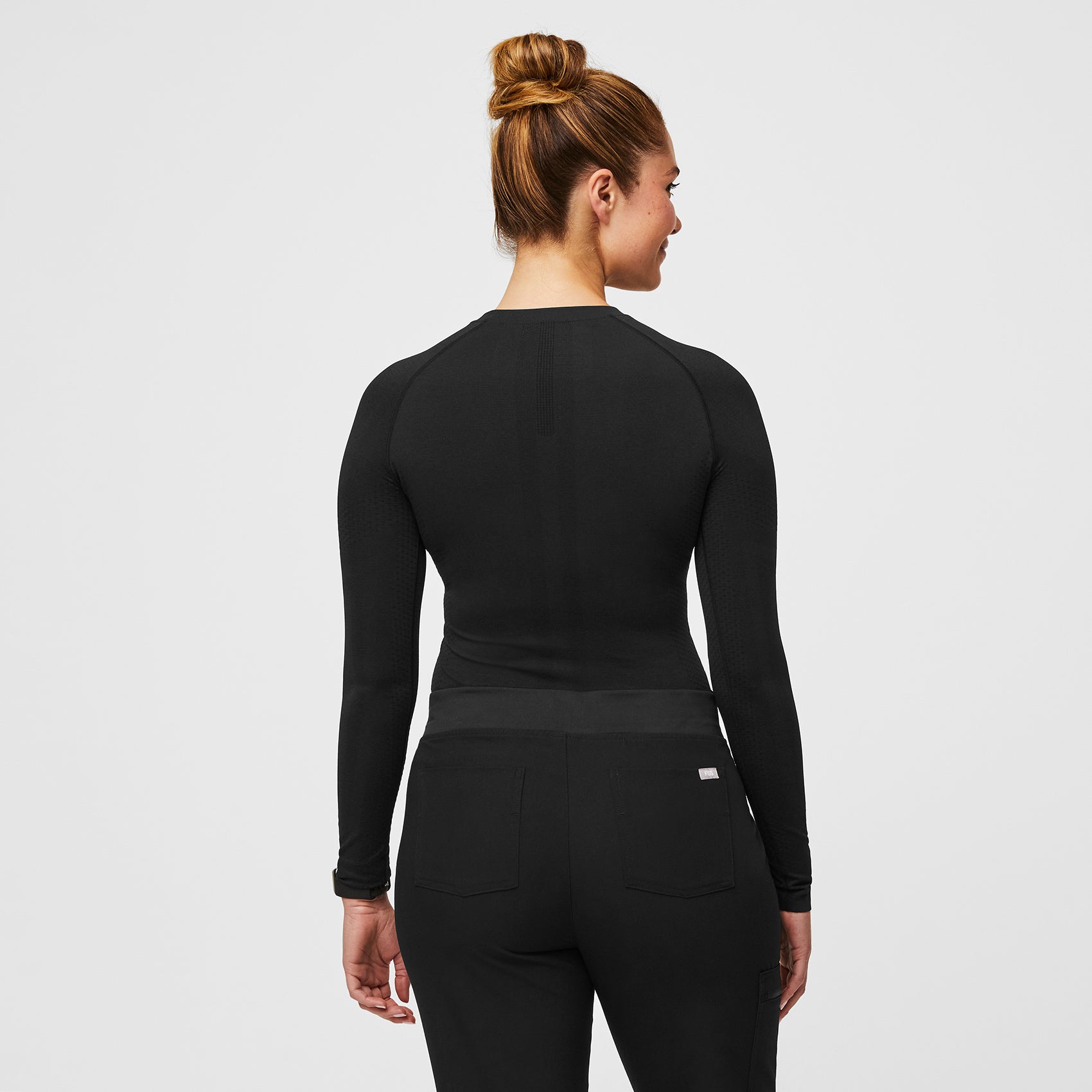 Salta Seamless Long-Sleeve Underscrub - Black