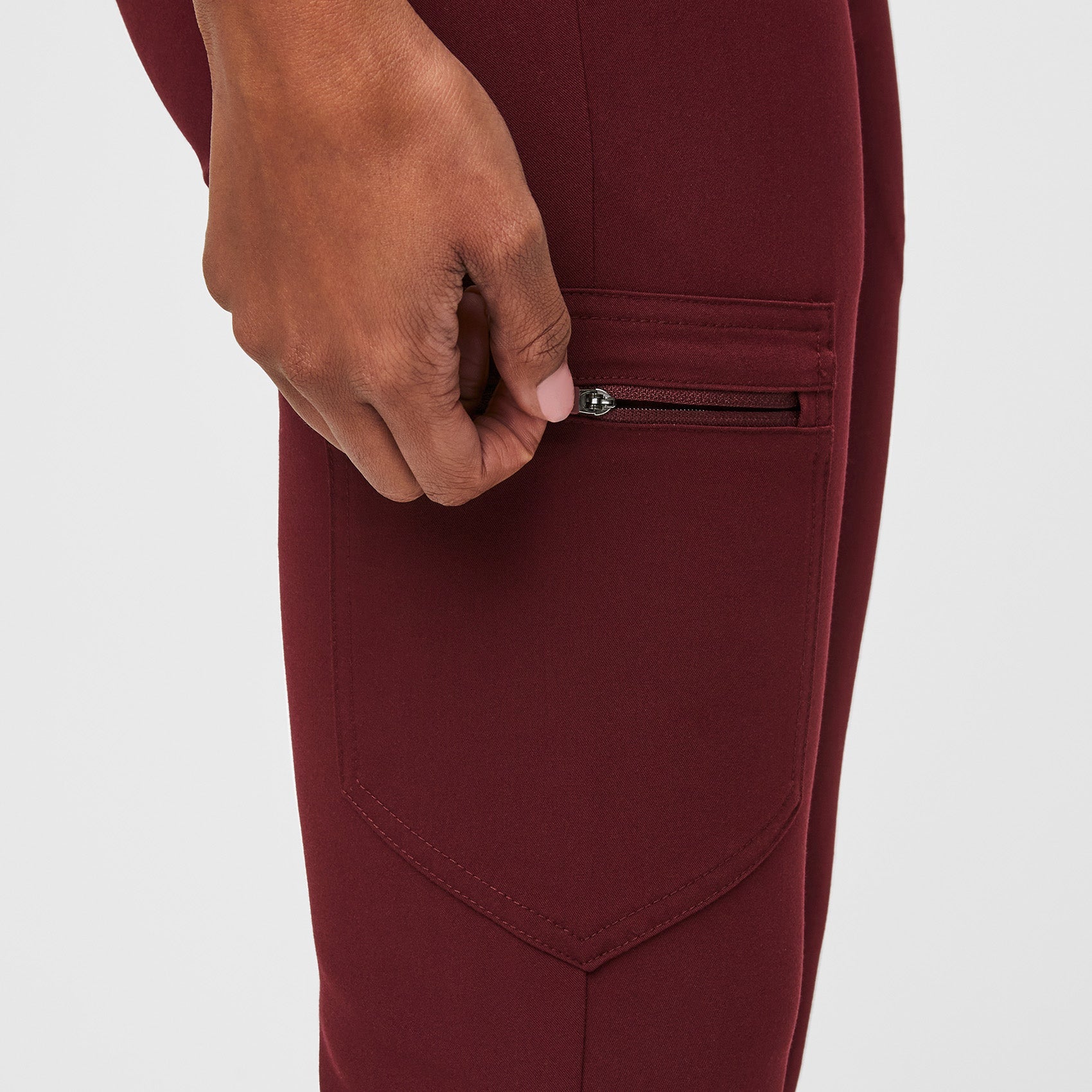 Zamora Jogger Scrub Pant™ - Burgundy